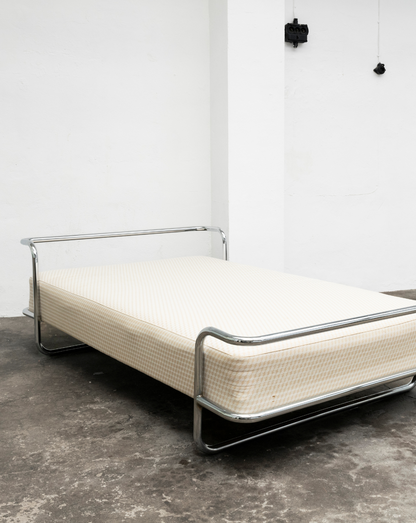 Kromvik Bed